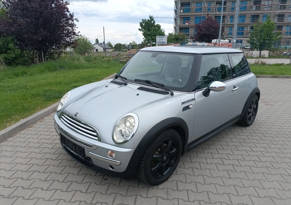 MINI ONE cena 10900 przebieg: 295000, rok produkcji 2006 z Zgorzelec małe 154